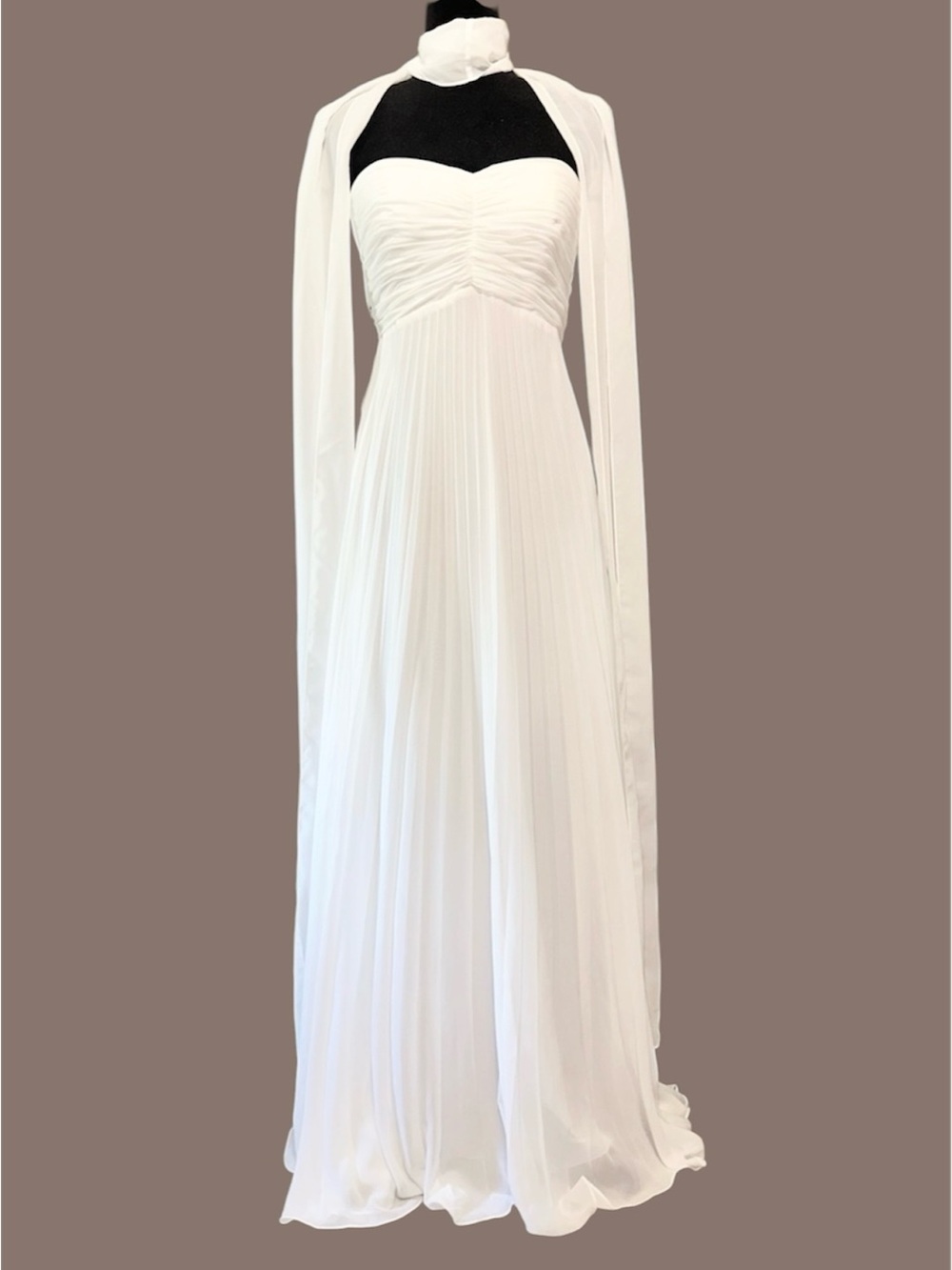 Elegant Pleated Strapless Chiffon Maxi Dress with Matching Scarf